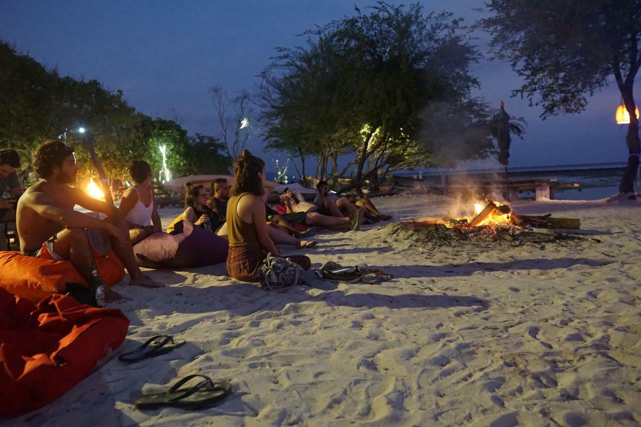 Albergue La Favela Gili Trawangan Exterior foto